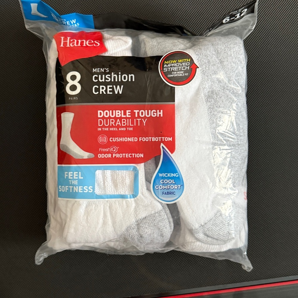 Hanes men's size 6-12 cushion crew socks NWT